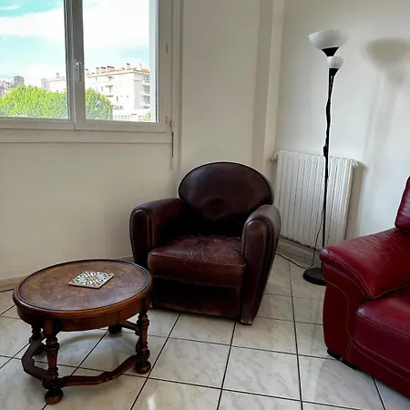 La Tour D'ivoir Apartamento