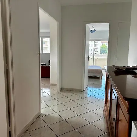 La Tour D'ivoir Apartamento