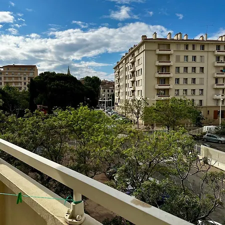 La Tour D'ivoir Apartamento